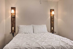 1 slaapkamer, een strijkplank/strijkijzer, internet, beddengoed