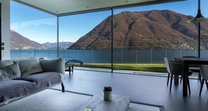 Marvelous Lake Destination eco-friendly villa