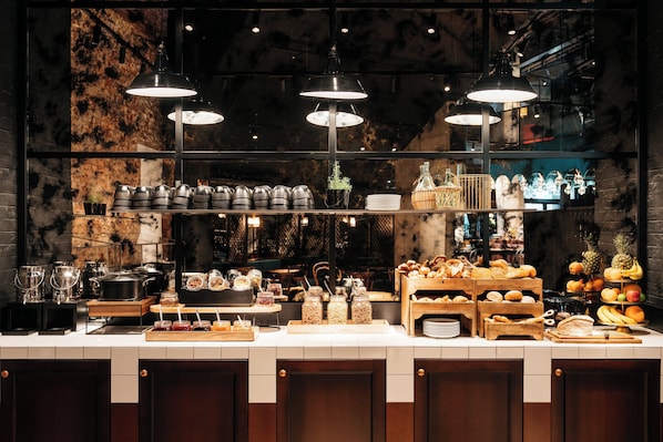 Daily buffet breakfast (EUR 24 per person) - Ruby Ella Hotel Cologne (Cologne)