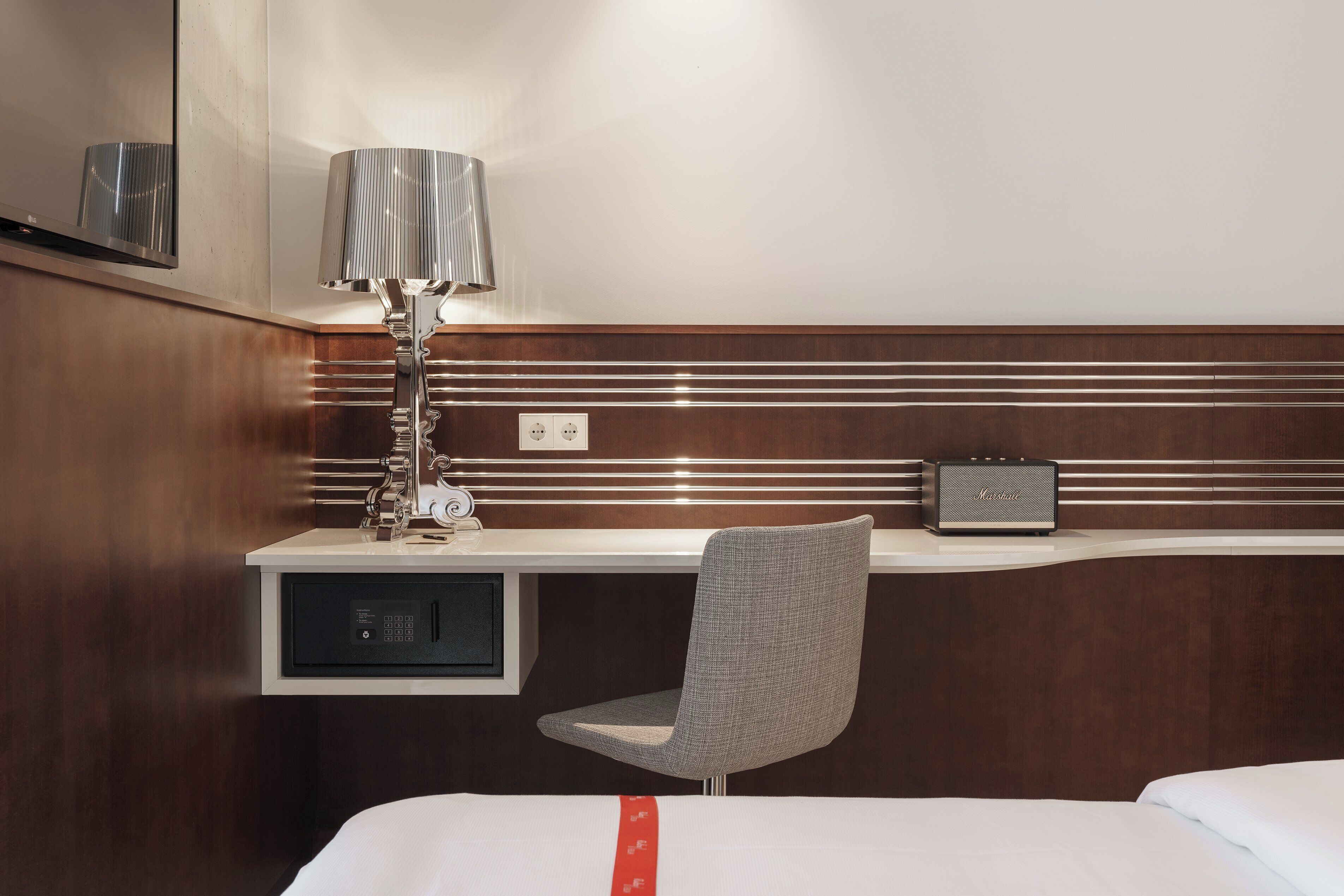 Room, 1 Queen Bed (Nest Room) | Room amenity