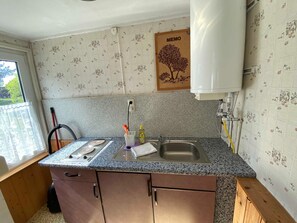 Kühlschrank, Mikrowelle, Hochstuhl
