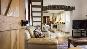 Ferienhaus (4 Bedrooms) | Wohnzimmer | 40-Zoll-Flachbildfernseher mit Digitalempfang, Fernseher