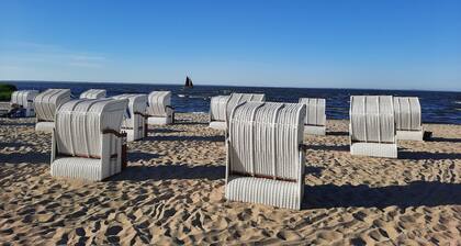 FeWo Christa (links) - Ferienhaus Am Stettiner Haff