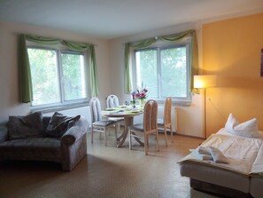 Unclassified image, 4 of 14, button