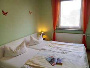 Unclassified image, 2 of 14, button