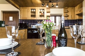 Dining - Foxglove - Luxurious Barn Conversion (Haverfordwest)
