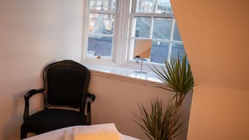 City Apartment, Private Bathroom, Harbor View | 1 bedroom