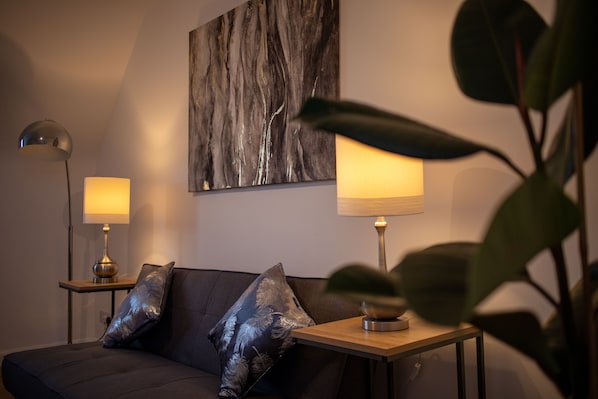 City Apartment, Private Bathroom, Harbour View | Lounge