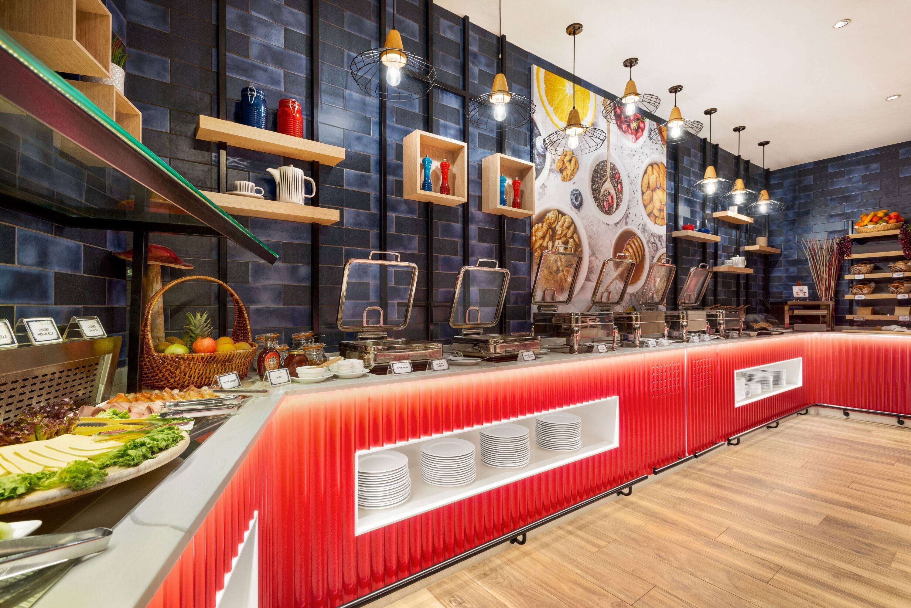 Daily buffet breakfast (AED 35 per person)