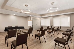 Meeting facility - Microtel Inn & Suites by Wyndham Lac-Megantic (Lac-Megantic)