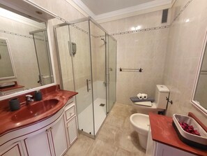 Bathtub, hair dryer, towels - Sun Terrace Los Cristianos (Los Cristianos)
