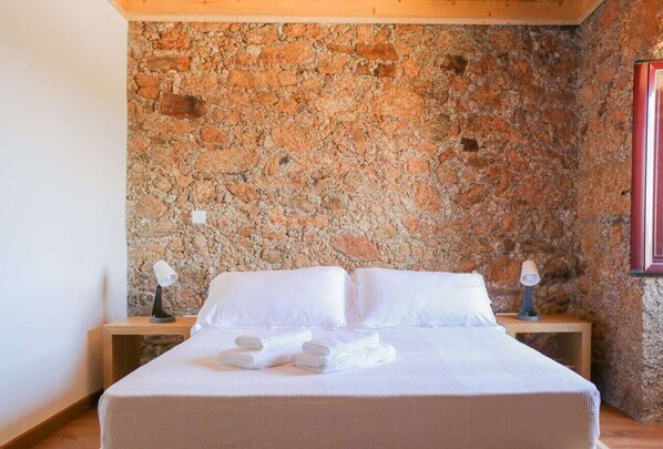 2 bedrooms, free WiFi, bed sheets