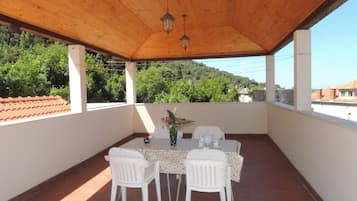 Apartment (Three-Bedroom Apartment with Terrace ) | Terrace/patio