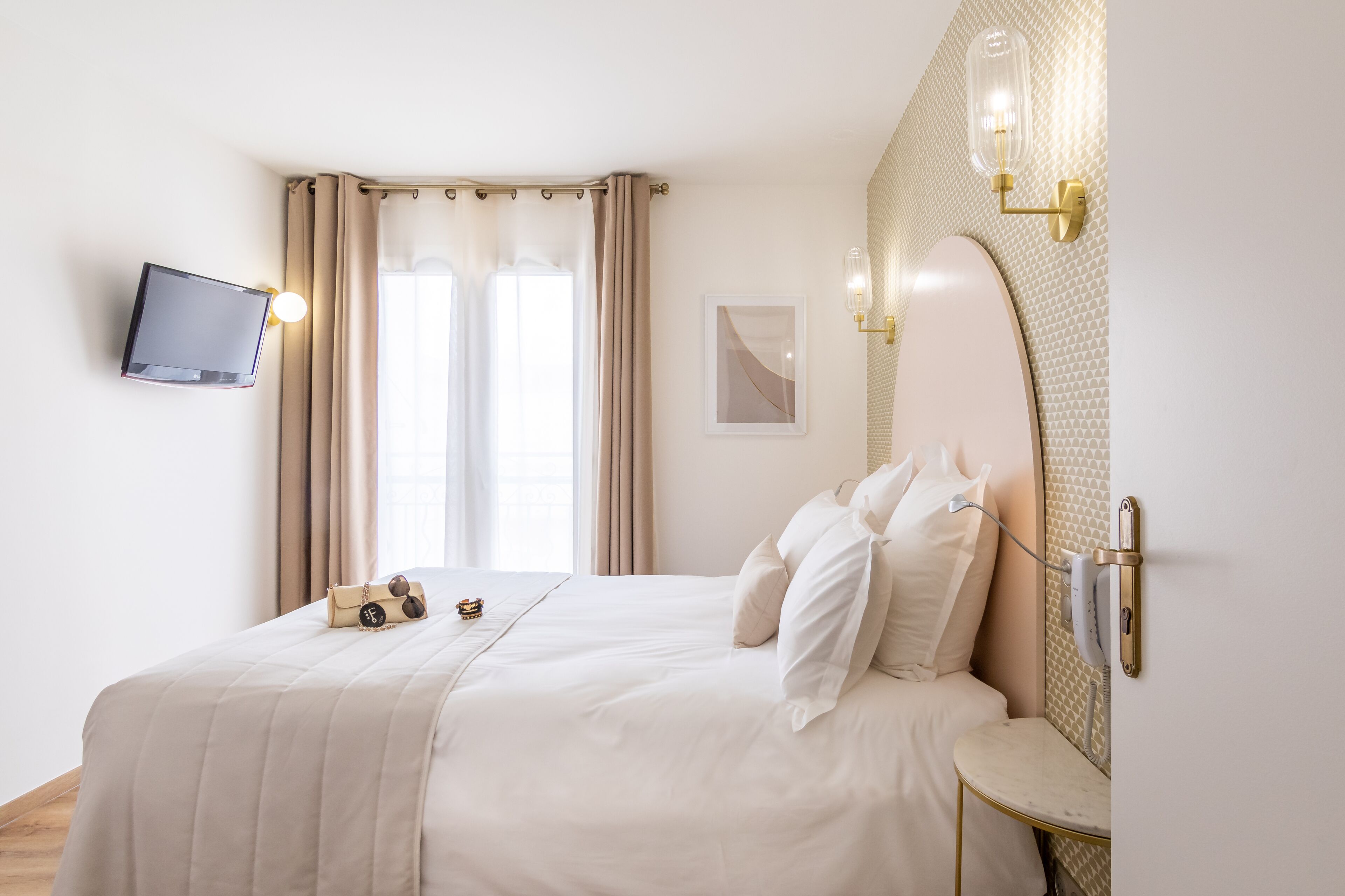 comfort double room | premium bedding, minibar, in-room safe, desk