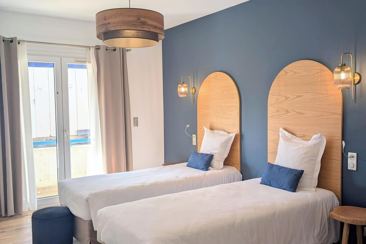Comfort Twin Room | 1 bedroom, premium bedding, in-room safe, desk