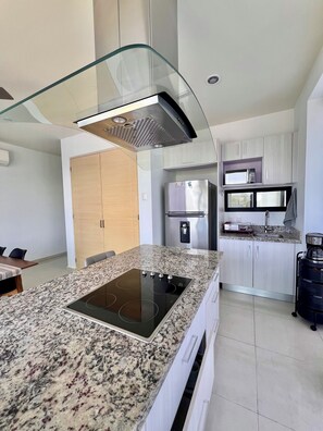 冰箱、微波炉、炉灶、茶具/咖啡用具