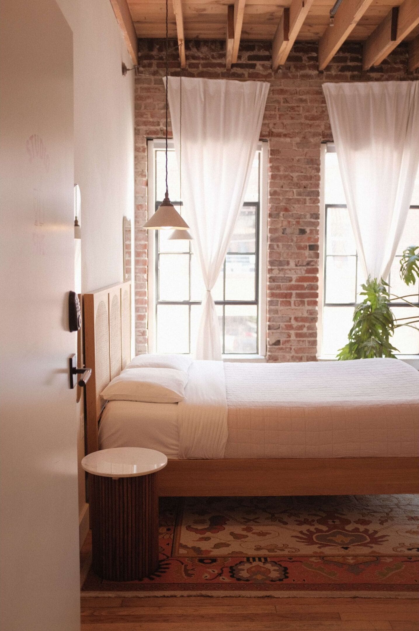 Wifi gratis y ropa de cama