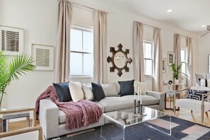 Unclassified image, 2 of 18, button