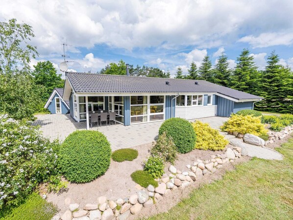 House | Exterior - Holiday Home in OksbÃ¸l (Oksbol)