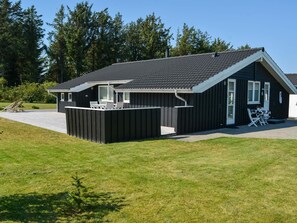 Exterior - 6 Person Holiday Home on a Holiday Park in Løkken (Lokken)