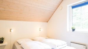 4 bedrooms, individually furnished, bed sheets - 8 Person Holiday Home on a Holiday Park in Nørre Nebel (Norre Nebel)
