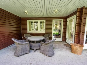 Outdoor dining - 6 Person Holiday Home in Hemmet (Hemmet)