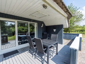 Balcony - 5 Person Holiday Home on a Holiday Park in Nørre Nebel (Norre Nebel)