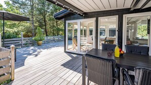 House | Outdoor dining