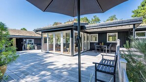House | Outdoor dining