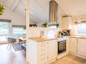 House | Interior - 6 Person Holiday Home in Henne (Henne)