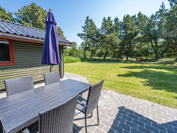 House | Outdoor dining