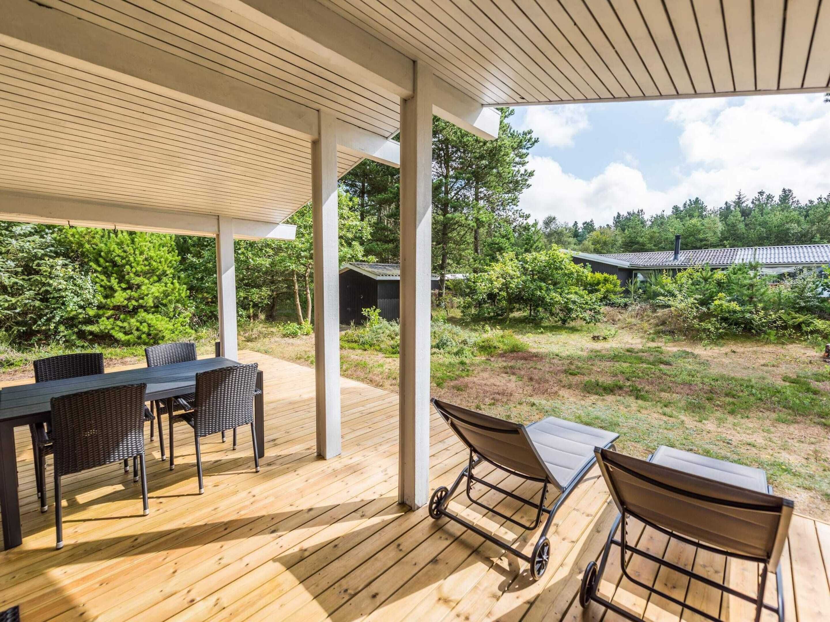 House | Outdoor dining