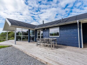 Exterior - 6 Person Holiday Home on a Holiday Park in Blokhus (Blokhus)