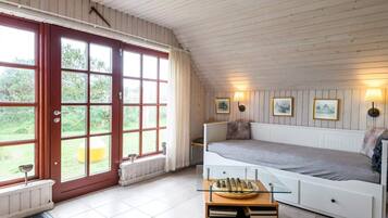 3 bedrooms, individually furnished