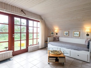 3 bedrooms, individually furnished
