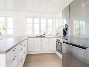 Unclassified image, 3 of 47, button - 10 Person Holiday Home in Blavand (Blavand)