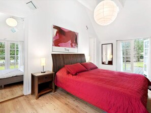 4 bedrooms, individually furnished