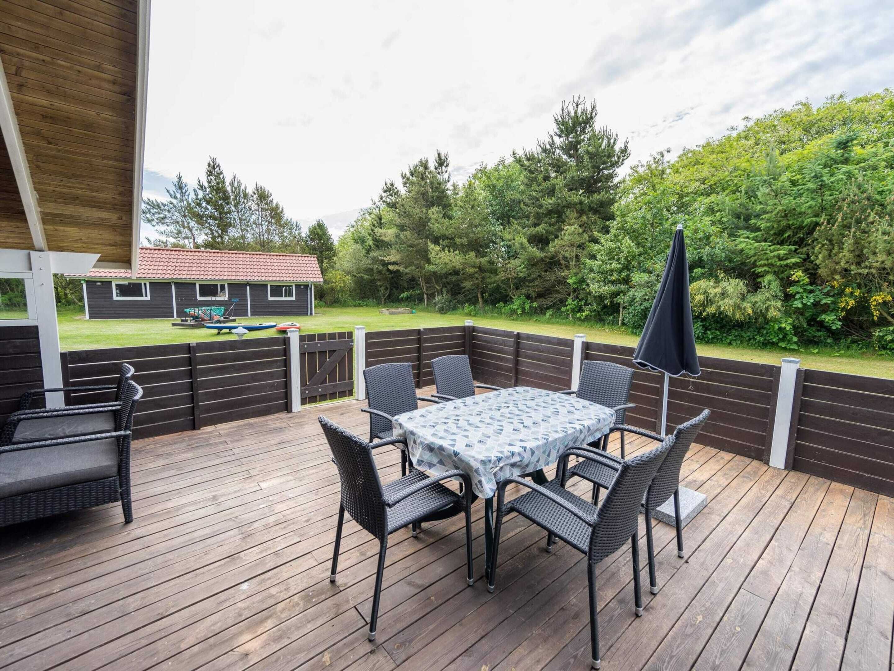 House | Outdoor dining