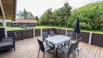 House | Outdoor dining