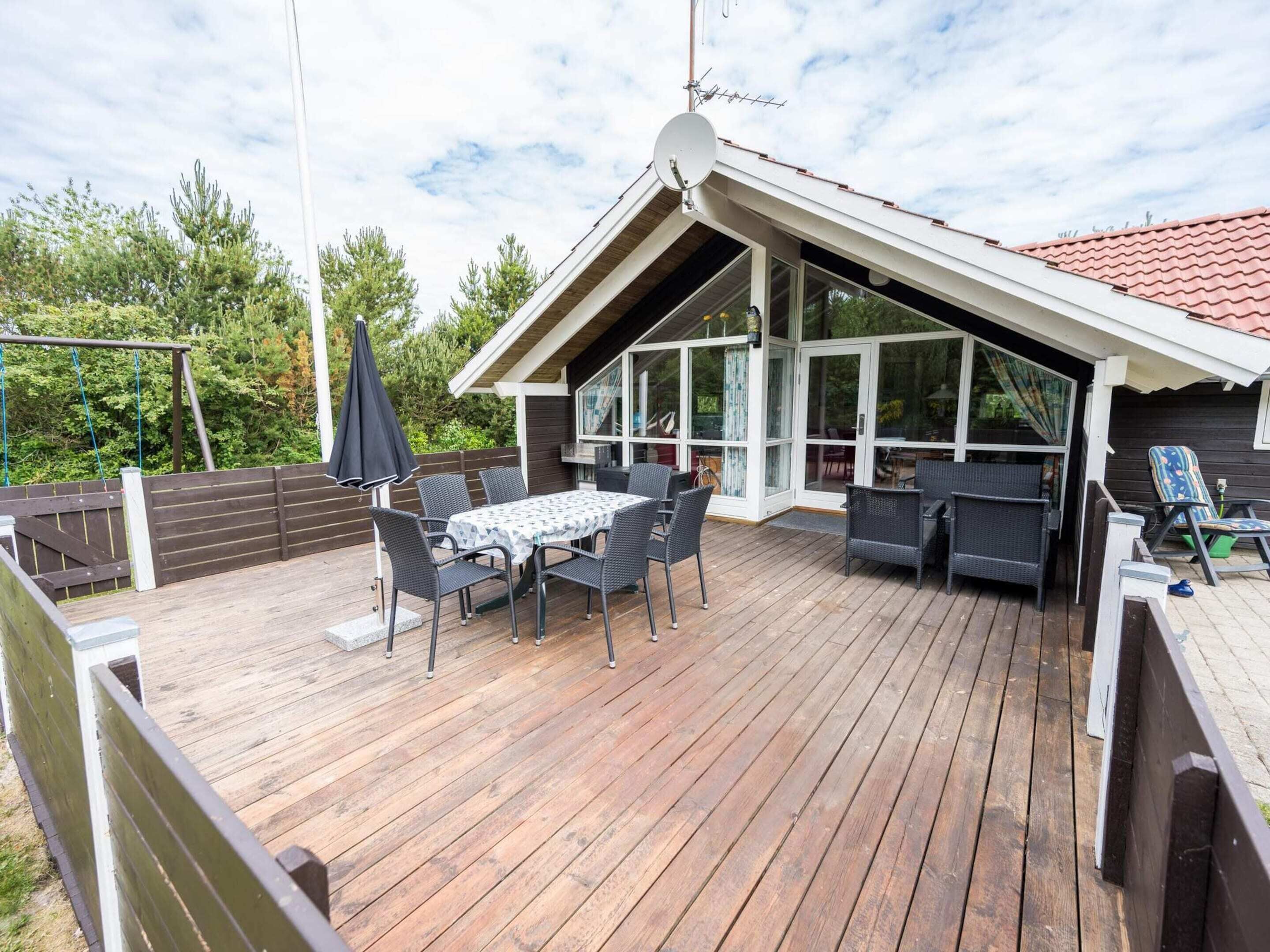 House | Outdoor dining