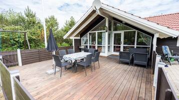 House | Outdoor dining