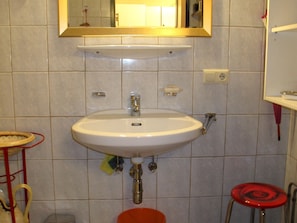 Towels - Lovely Holiday Home in St.michael im Lungau With Balcony (Sankt Michael im Lungau)