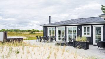 ุงูู
ูุดุฃุฉ ู
ู ุงูุฎุงุฑุฌ