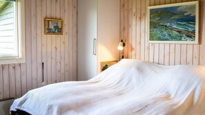 3 bilik tidur, dilengkapkan perabot secara berasingan 