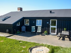 Exterior - 6 Person Holiday Home on a Holiday Park in Løkken (Lokken)