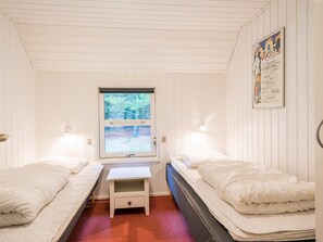 4 bedrooms, individually furnished - 12 Person Holiday Home on a Holiday Park in Blåvand (Blavand)