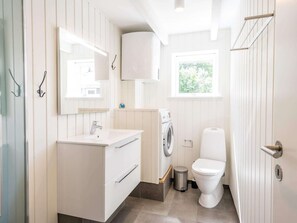 House | Bathroom