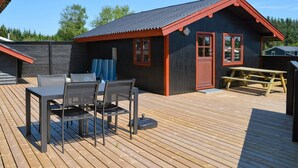 Balcony - 8 Person Holiday Home on a Holiday Park in Blokhus (Blokhus)