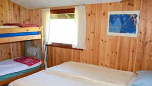 Room - 8 Person Holiday Home on a Holiday Park in Blokhus (Blokhus)