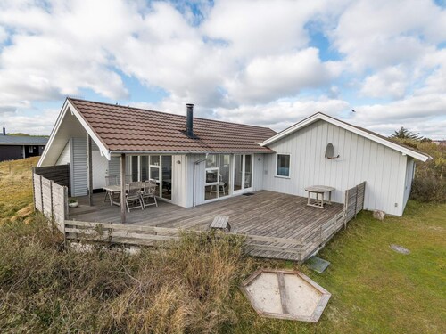 6 Person Holiday Home on a Holiday Park in Fanø